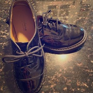 skechers that look like doc martens